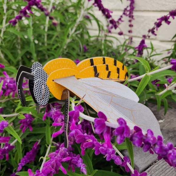 HONEY BEE MODEL Flapping Wing Eco Friendly Cardboard Honeybee Bee Figure - Picture 5 of 11
